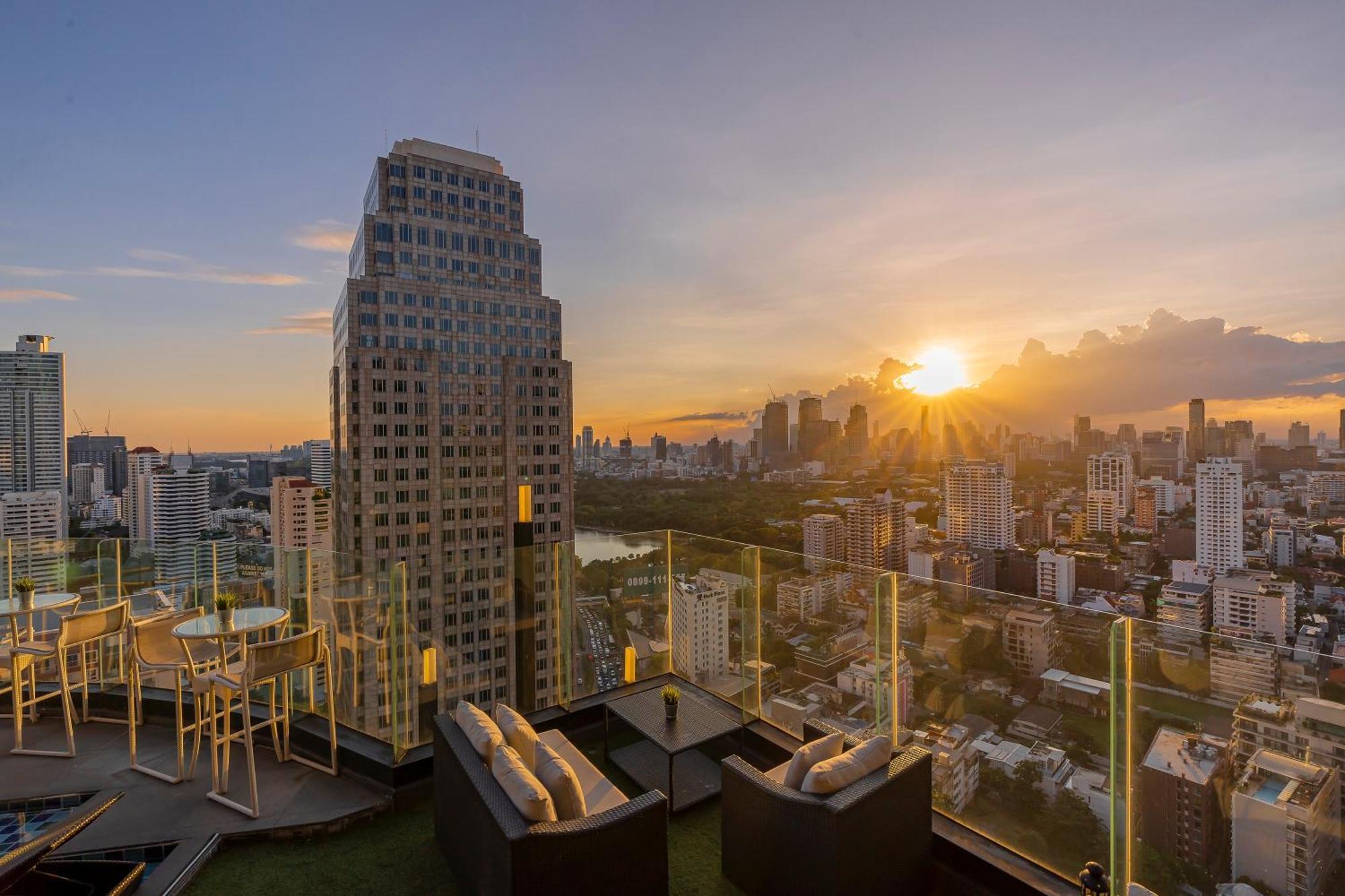 The Continent Hotel Sukhumvit - Asok Bts Bangkok By Compass Hospitality Zewnętrze zdjęcie